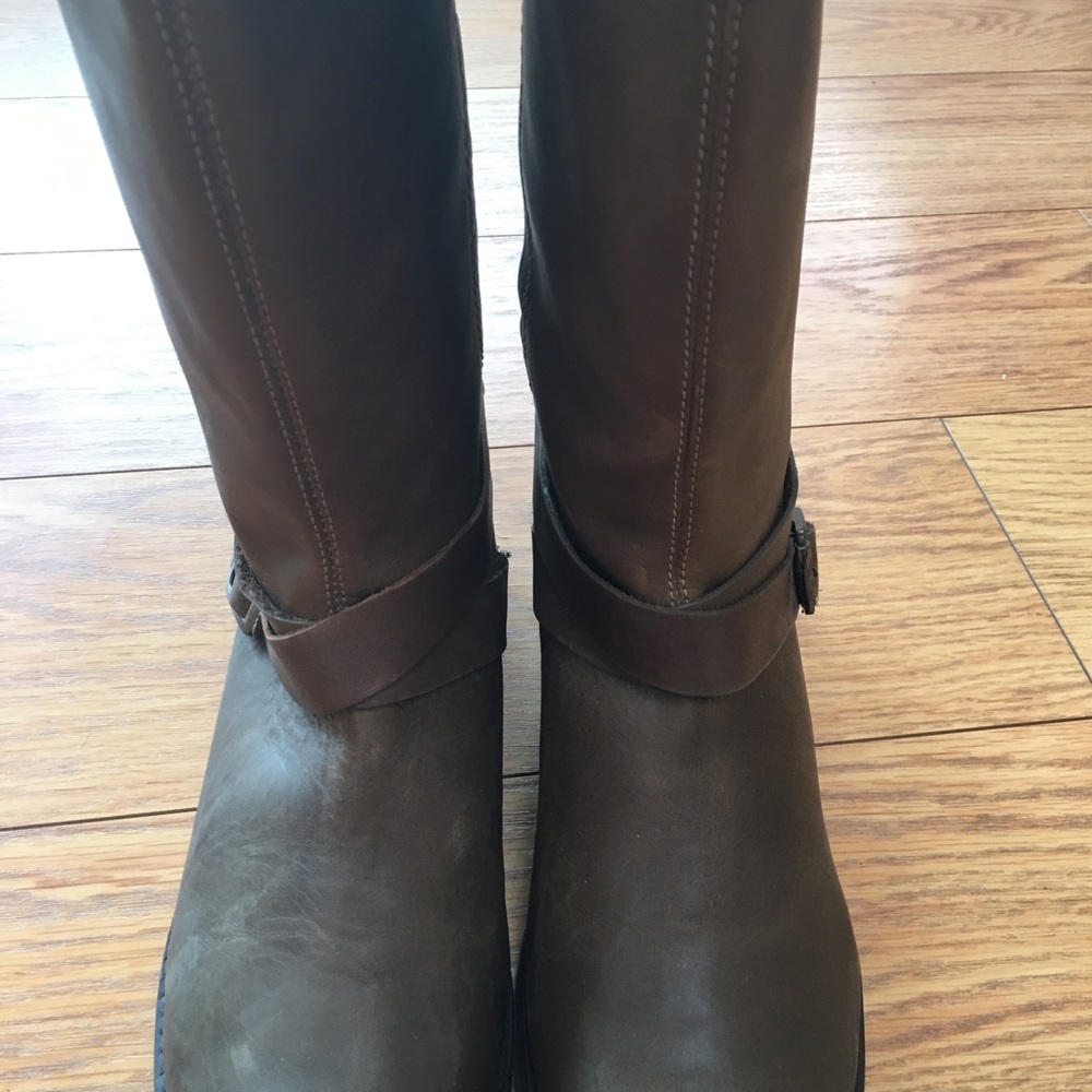 Olukai leather mustang boot 8.5 - Picture 3 of 8